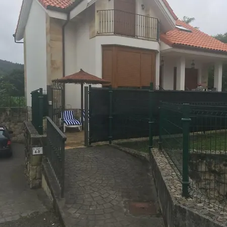 Casa * Castillo (Cantabria)